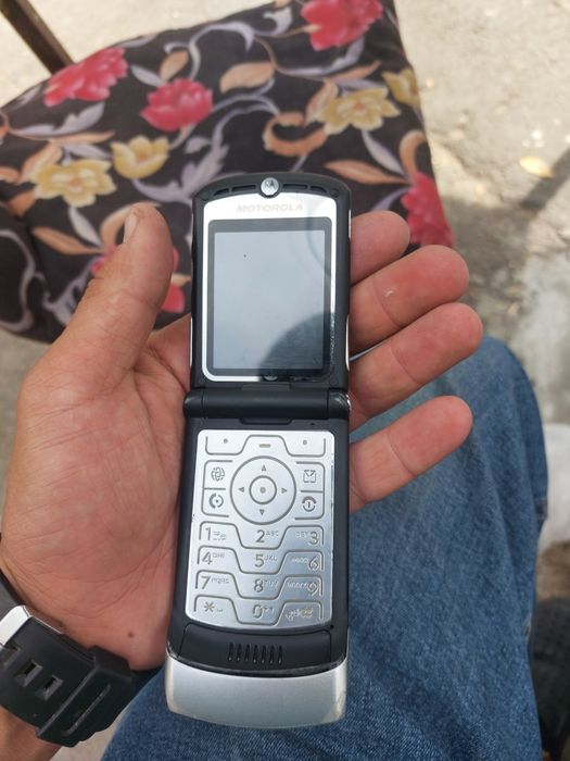 Motorola V3 imeka registratsa bogan