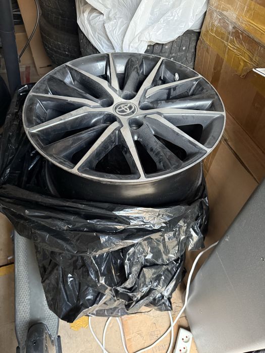 Toyota camry R18 диск баллон