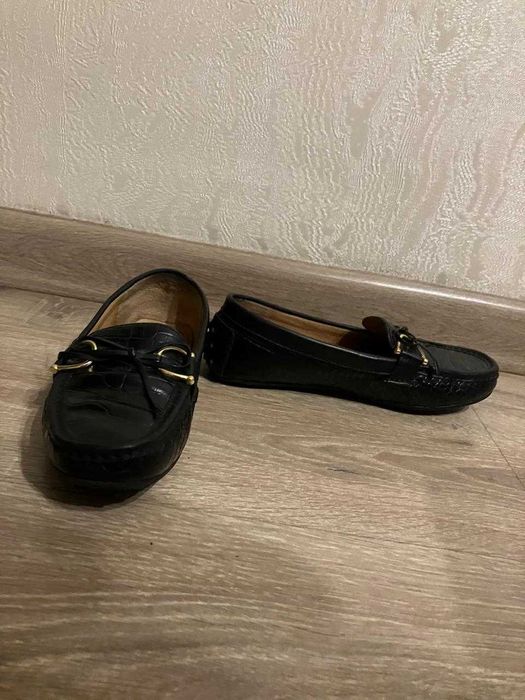 Продам женскую  обувь