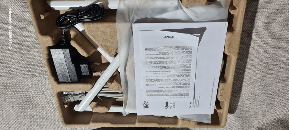 Router WiFi cu doua benzi Tenda AC5 AC1200, Alb