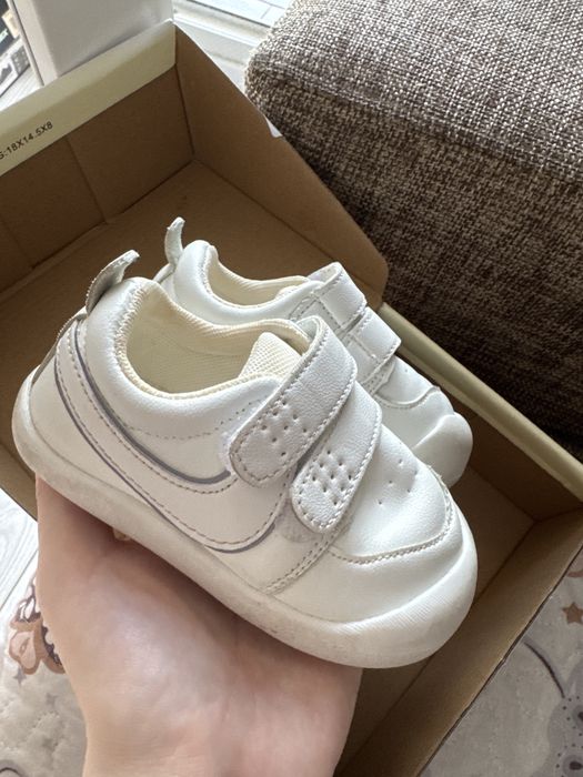 Кроссовки кеды белые