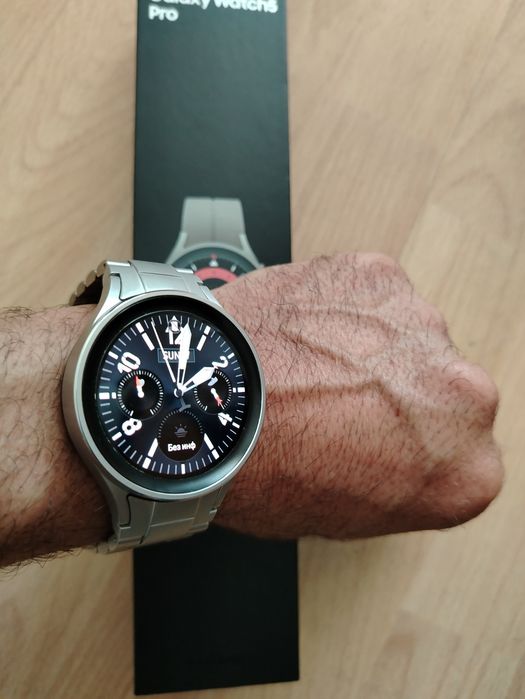 Часовник Samsung Galaxy watch 5 pro