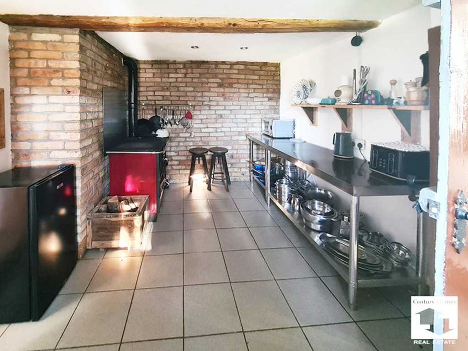 205017 Реновирана къща с голям двор в с. Градище