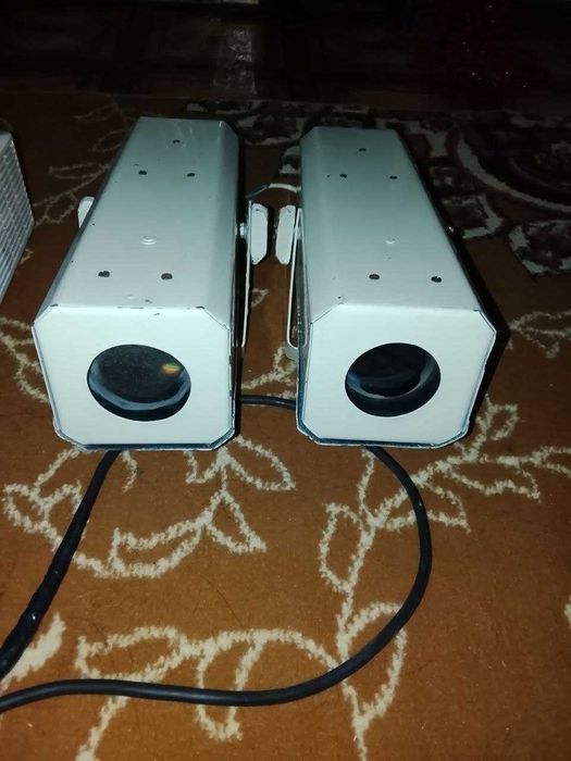 SANYO Proyektor + 2 ta kolonka (Komplekt)