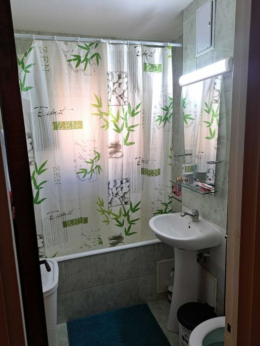 inchiriez apartament 3 camere - mobilat si disponbil imediat