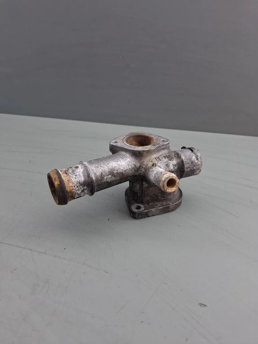 Carcasa termostat 038 121 133A Volkswagen VW Sharan 2000