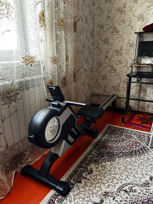 Гребной тренажер