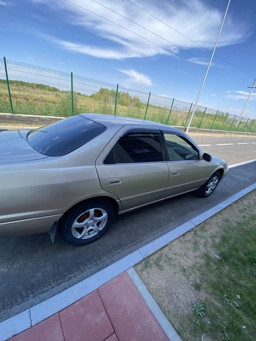 Тойота Камри 25 2001