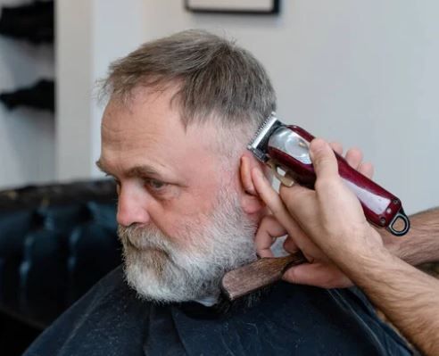 Tund la domiciliu Seniori Persoane nedeplasabile Bolnave  Batrani Doamne Copii Frizerie mobila Grooming