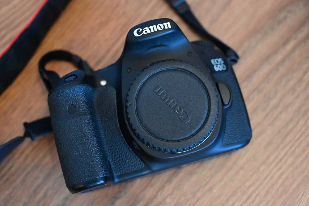 Canon 60D + обективи + светкавица + раница