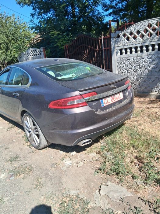 Vand Jaguar XF  detalii in privatt