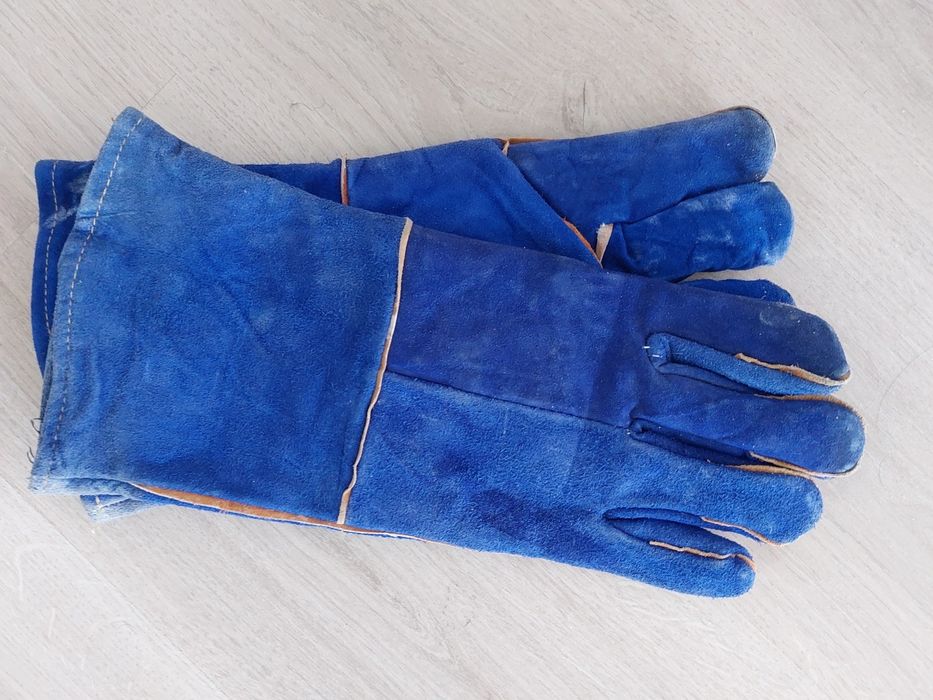 Перчатки строительные. Для сварки