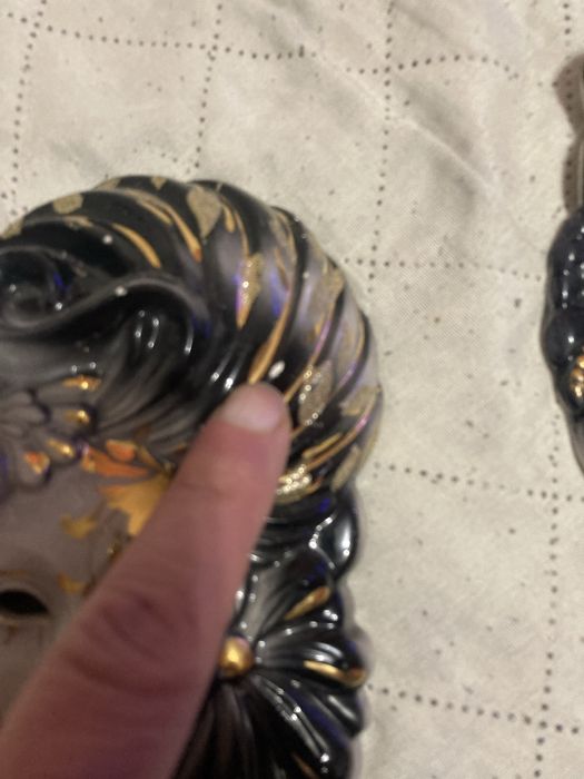 2 броя венециански маски