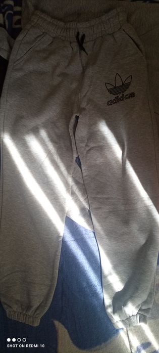 Vând trening Adidas Original
