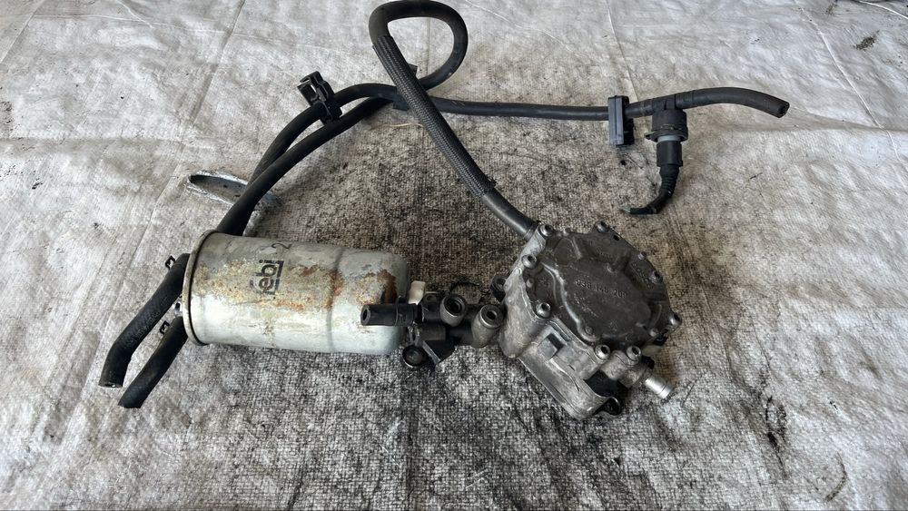 Volkswagen Golf 5 1.9 TDi вакуум помпа