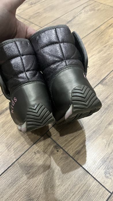 Дутики зимние на девочку