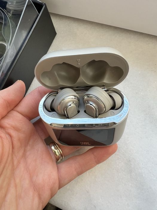 Casti JBL tourPRO2
