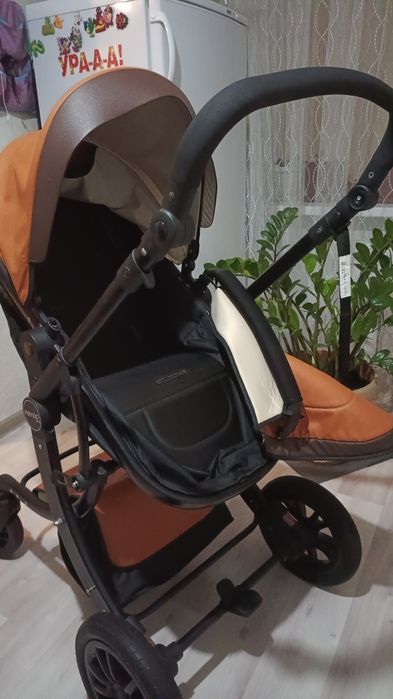 Продам детскую коляску