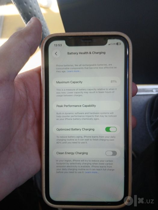 Iphone 11 ideal.