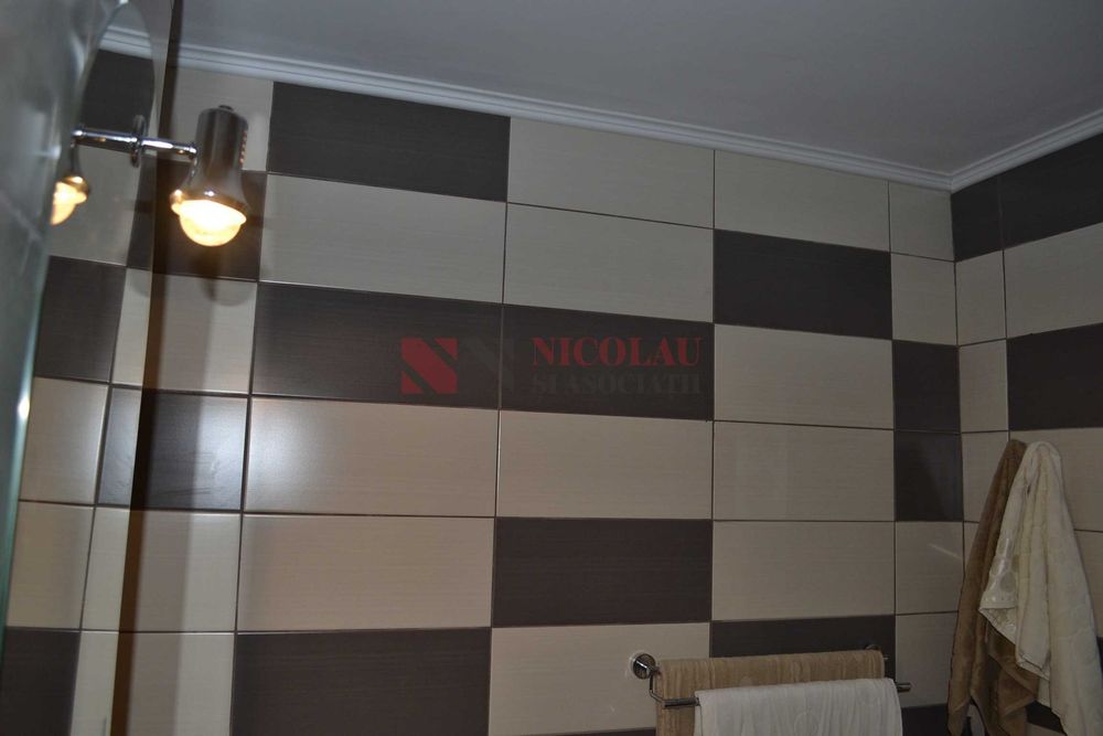 Apartament 3 camere Centru