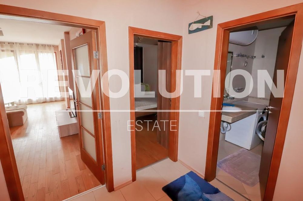 Дава се под наем Двустаен апартамент в Варна, Център - 76 кв.м за 750 € - Снимка #6