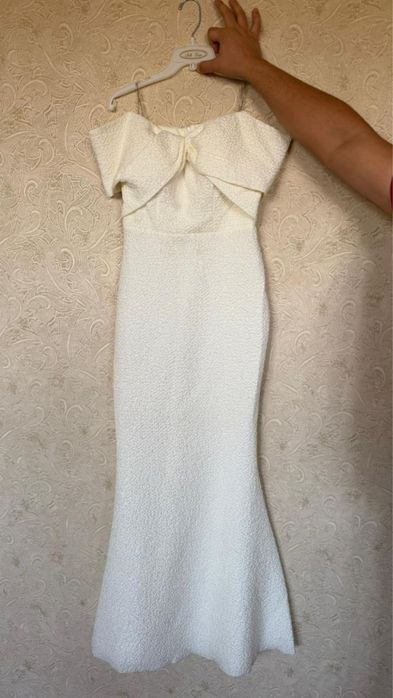 Вечернее женское платье