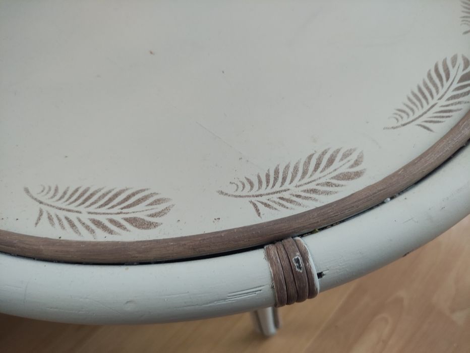 Masuta terasă bambus, masa rotunda alba, masa vintage