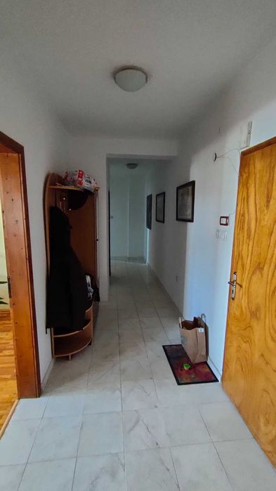 Тристаен апартамент в центъра на гр. Монтана