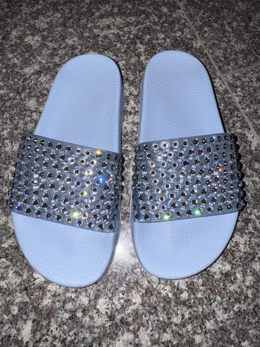 Чехли menghi с камъни сваровски