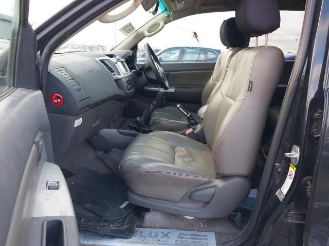 Dezmembrez Toyota Hilux 7 [2th facelift] [2011 - 2015] Double Cab pic