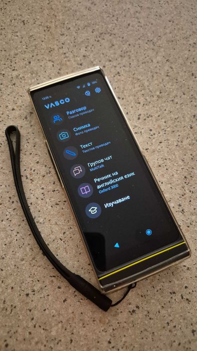 Vasco Translator V4 – Гласов и снимков преводач със SIM карта и безплатен интернет