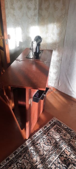 Продам швейную машинку СССР