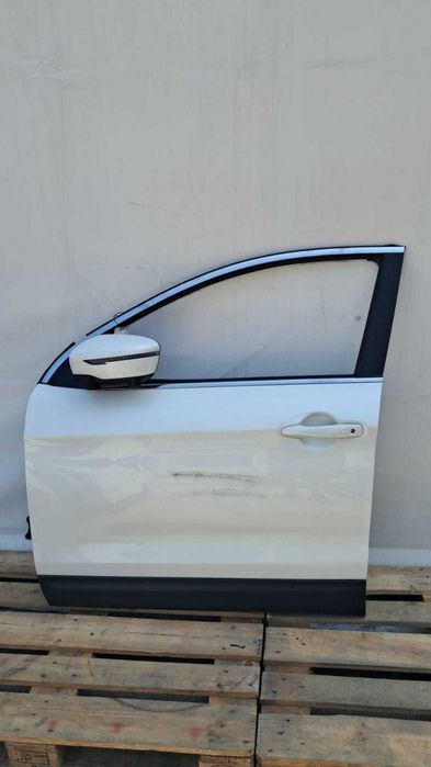 usa stanga fata / spate alba Nissan Qashqai J11