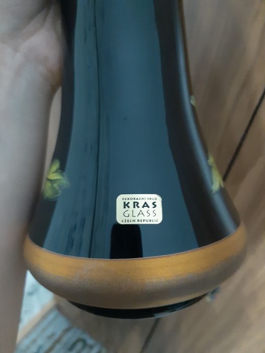 Продается ваза , 2 штуки одинаковые.