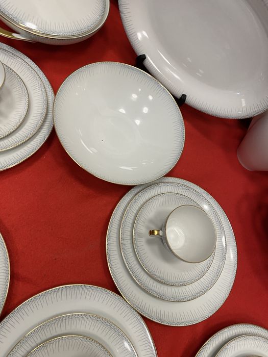 Немски порцеланов сервиз bavaria за кафе и за хранене