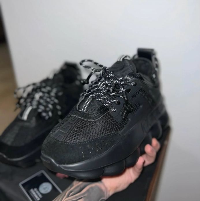 Versace chain resction