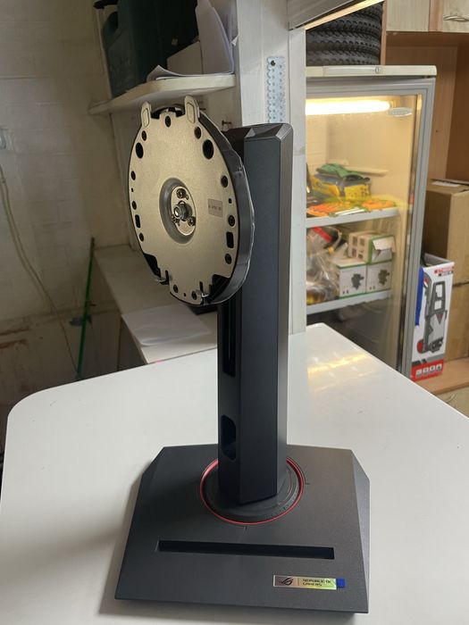 Кранштейн для монитора