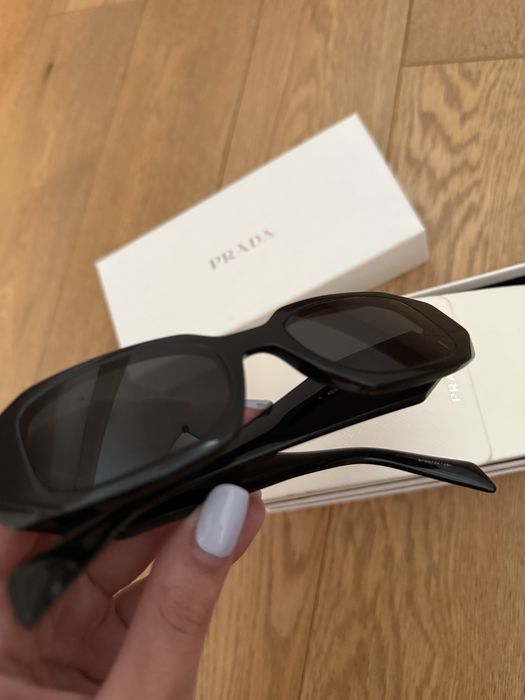 Слънчеви очила Prada