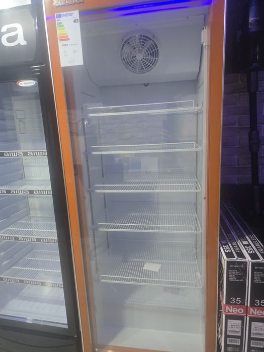 Холодильник витринный  AIWA 520 л