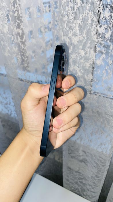 Айфон 14 128гб..