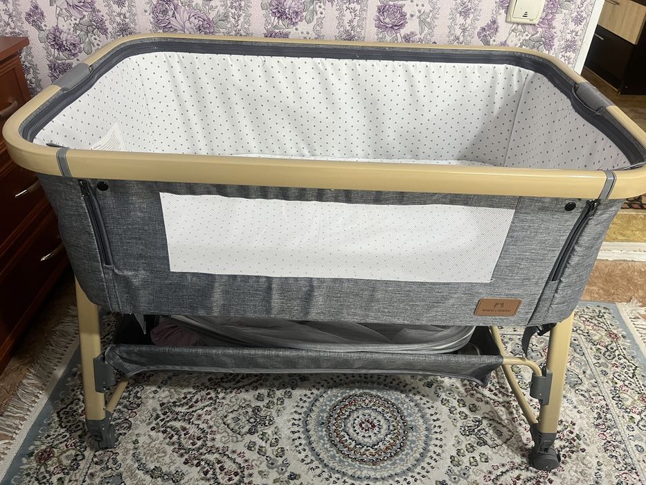 Манеж детский почти новый