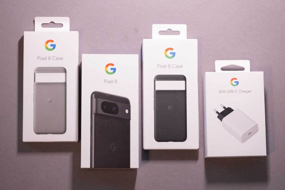 Google Pixel 8 cu accesorii
