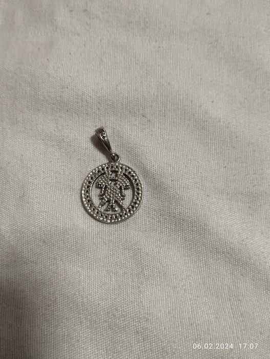 Продаётся кулон близнецы серебро проба 925.Киргили