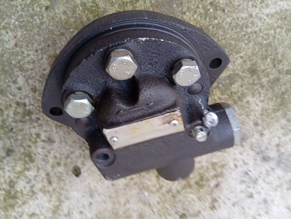 Vând pompa servo direcție eaton raba