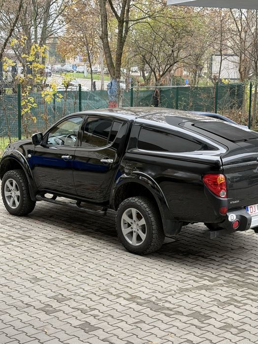 Mitsubisi L200 2012