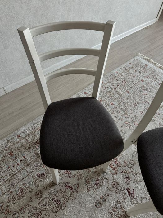 Продам пластиковые стулья, Кантри