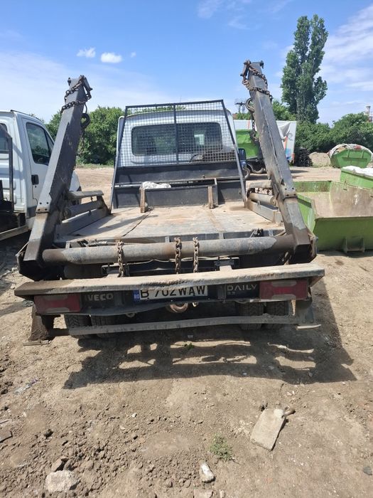 Vând Iveco Containiera Abrollkipper + 7 containere