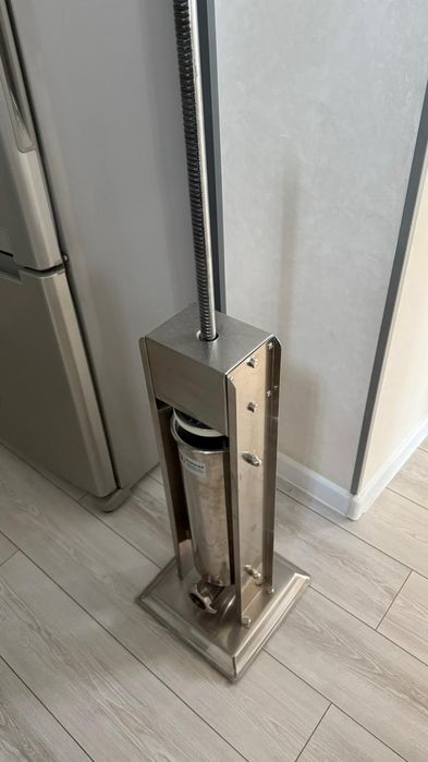 Колбасный шприц 7л