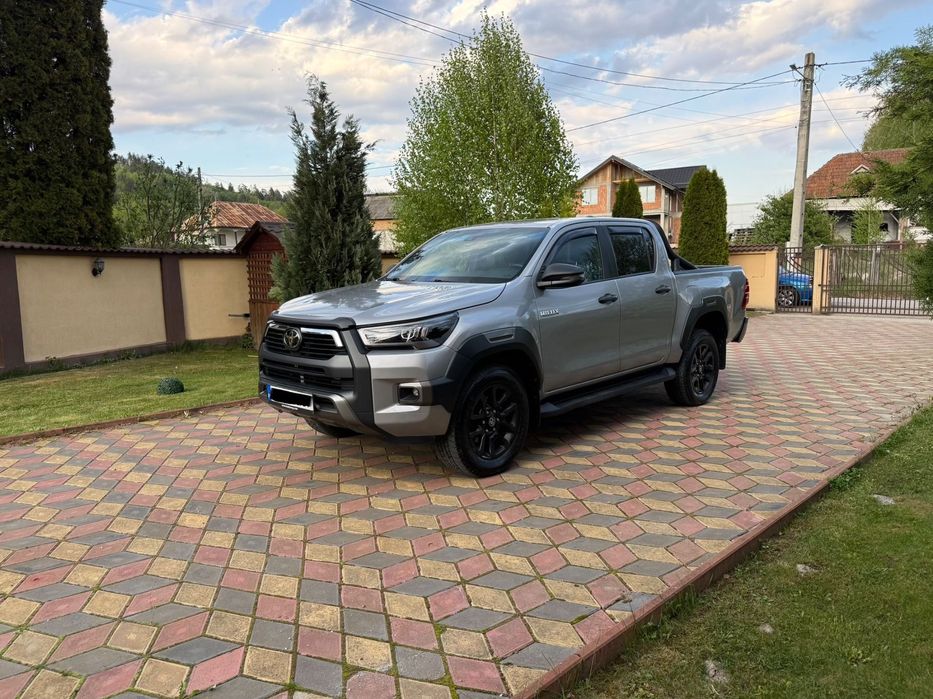 Toyota Hilux