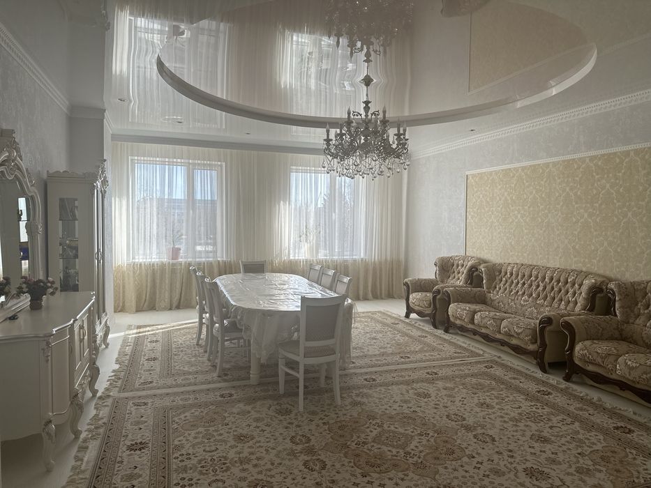 Продам  квартиру 3 комннатную